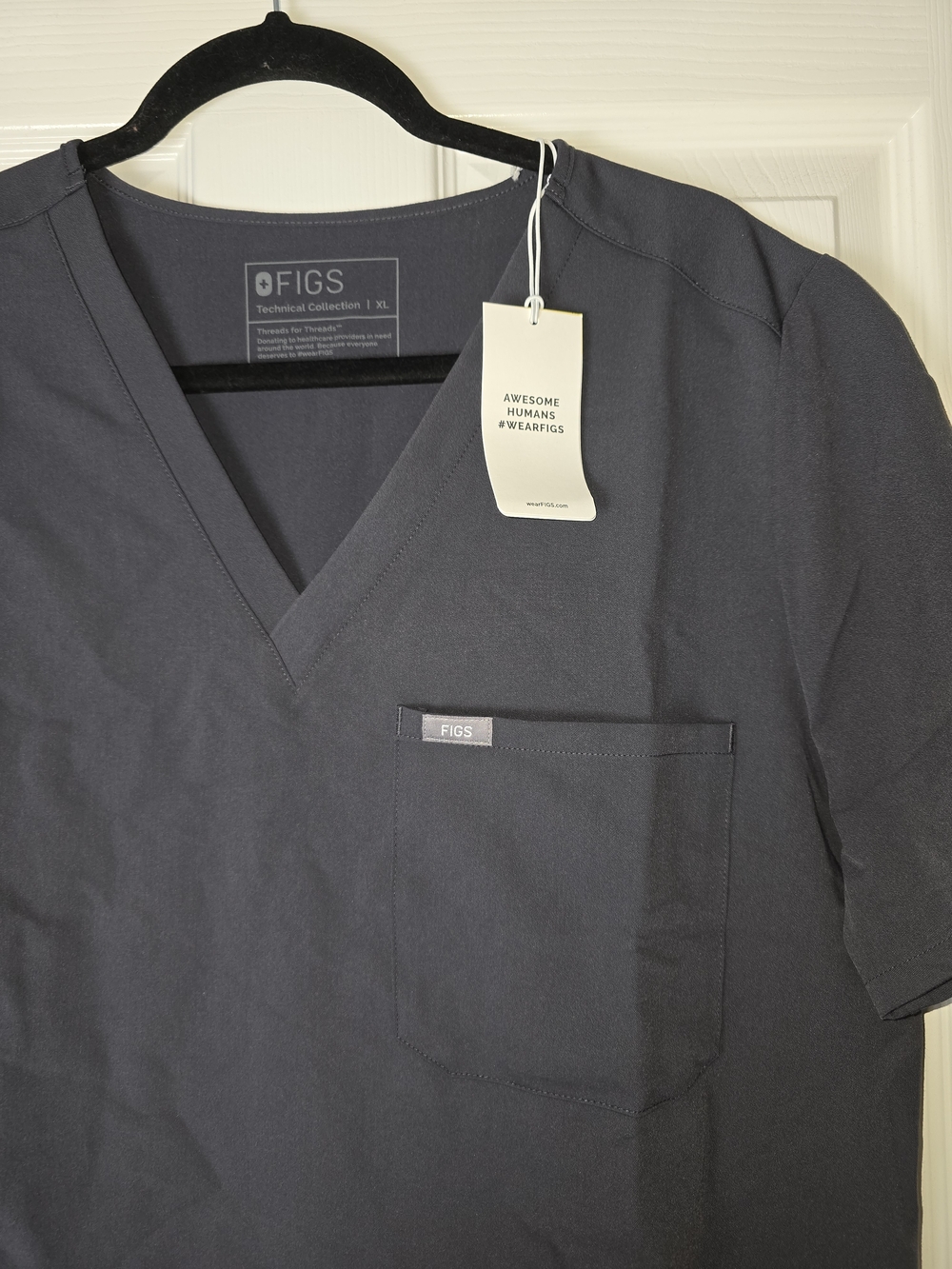 FIGS Women's Catarina One Pocket V-Neck Scrub Top - Charcoal XL - Picture 2 of 5